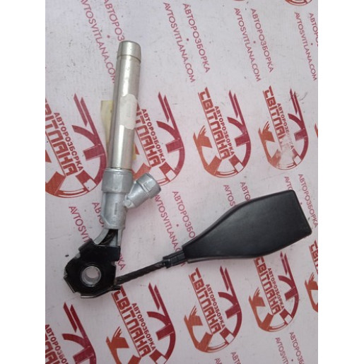 Замок ременя безпеки водійський Opel Vivaro 2007-2014 93859777
